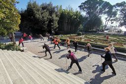 PASSEGGIATE ATTIVE E CAMMINATA NORDICA