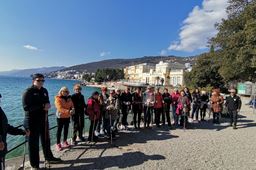 PASSEGGIATE ATTIVE E CAMMINATA NORDICA