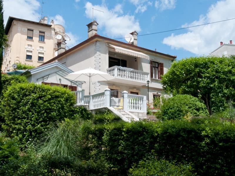 Apartmani Juraga (Villa Salona)